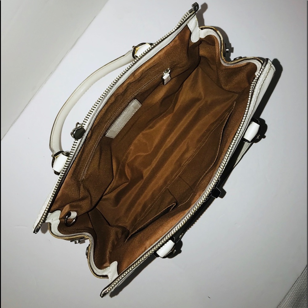๐2 for $80๐ Coach Hampton Ivory Optic Tote - Picture 3 of 8